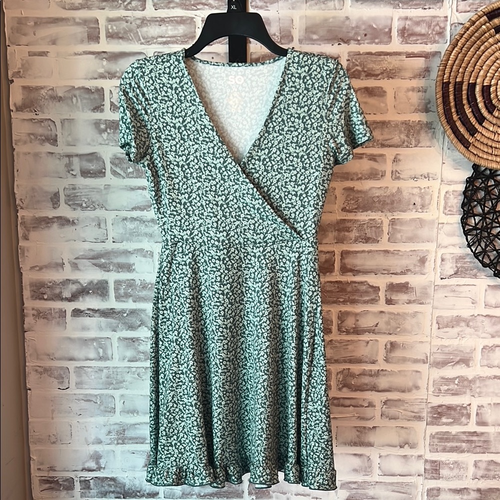 Juniors SO Floral Green Wrap Dress